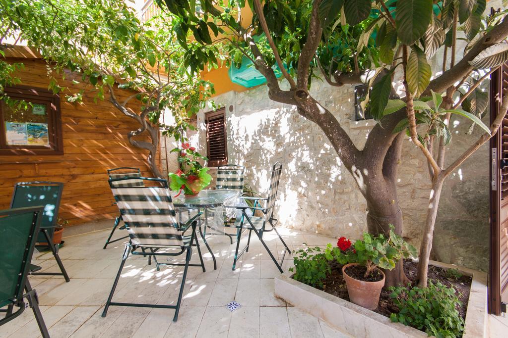 Casa Vacanze S. Marco Valderice Luaran gambar