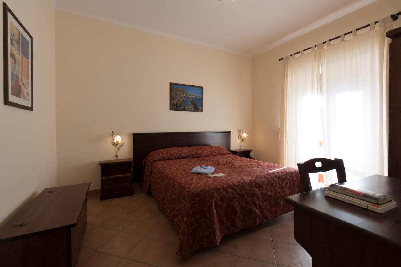 Casa Vacanze S. Marco Valderice Luaran gambar
