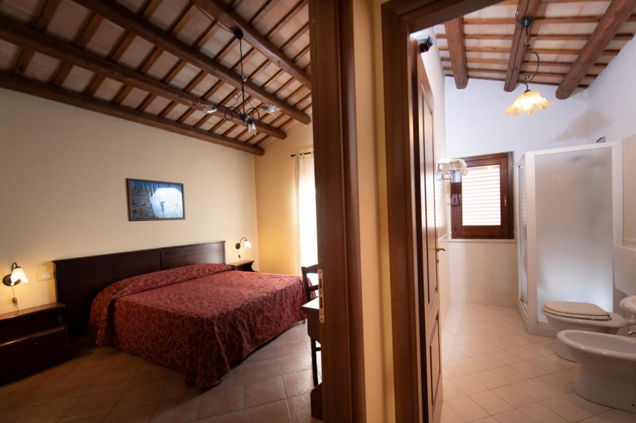 Casa Vacanze S. Marco Valderice Luaran gambar